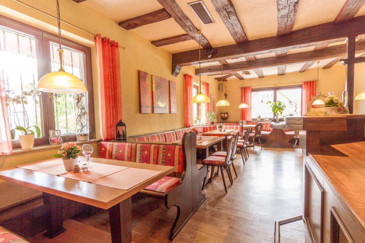Hotel- Restaurant Zum Hirsch Grossenlueder Ngoại thất bức ảnh